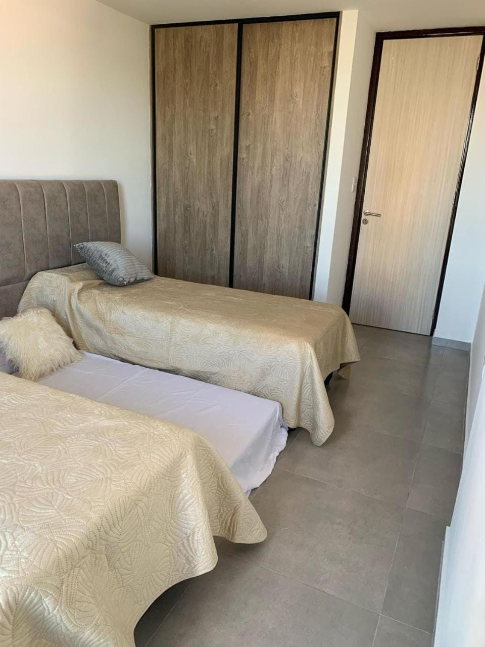 Bed, Photo of the whole room, Bedroom, wardrobe
