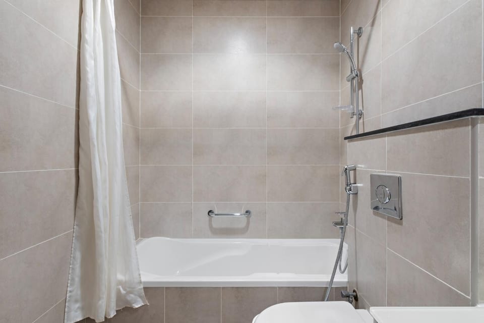 Bathroom, Bath