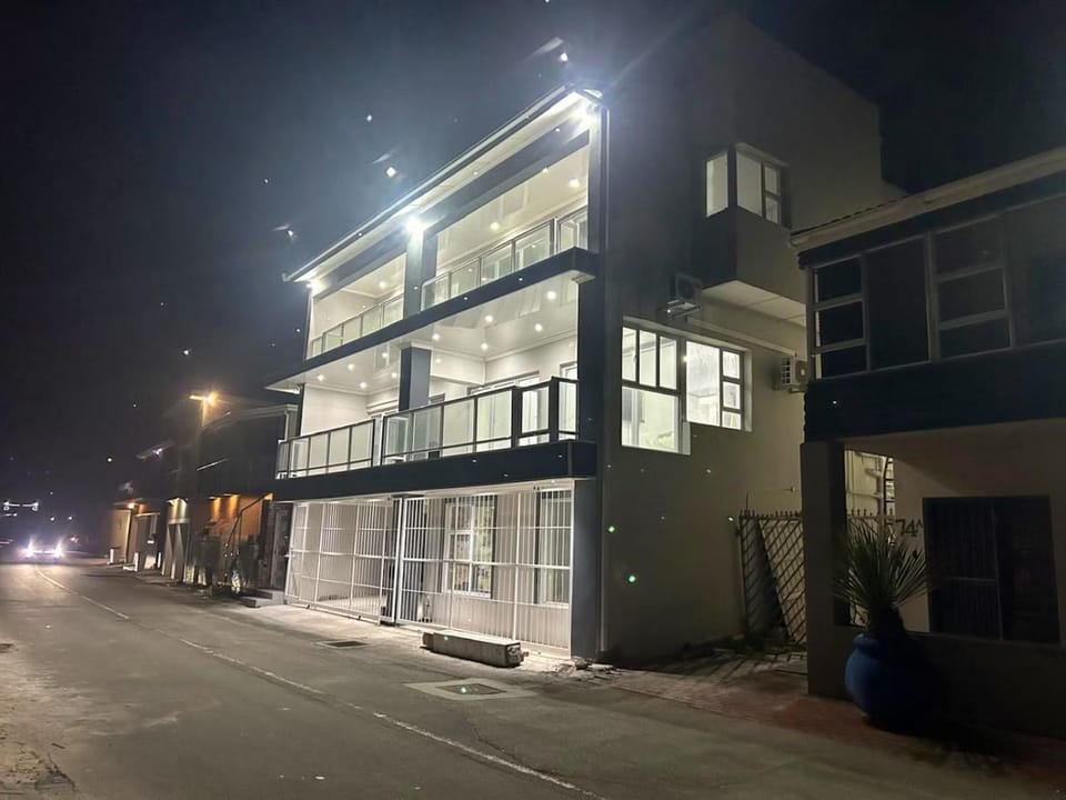 Rest and Roam Apartment in Port Elizabeth