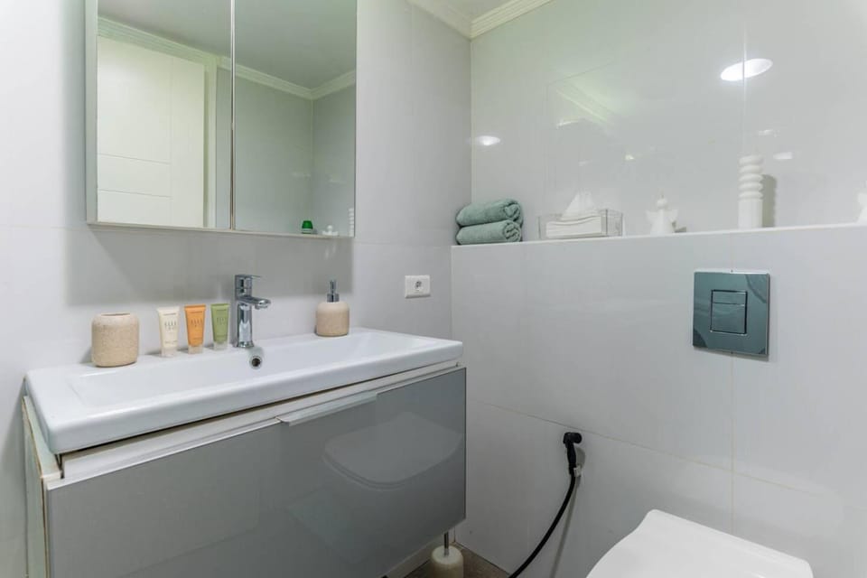 Anchor 1-BR Apartment In Bahsa Batroun Apartment in Bahsa Street, البترون، Lebanon