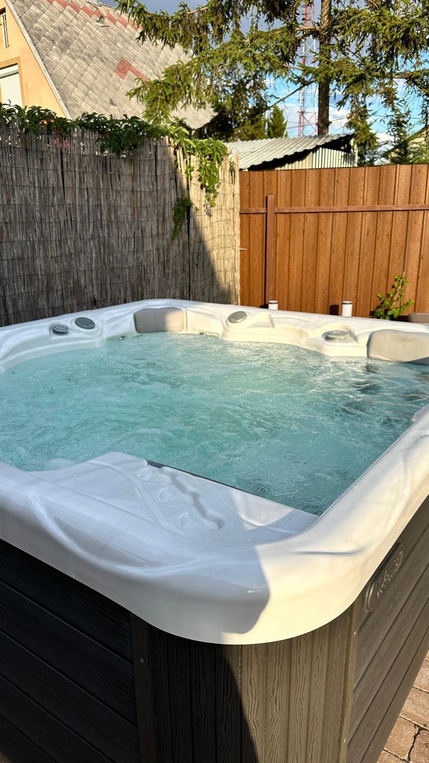 Hot Tub, Spa and wellness centre/facilities, Swimming pool