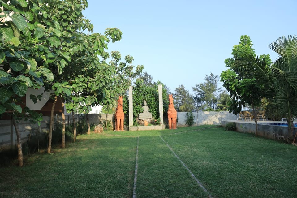 Driftwood Beach Resort Villa in Tamil Nadu