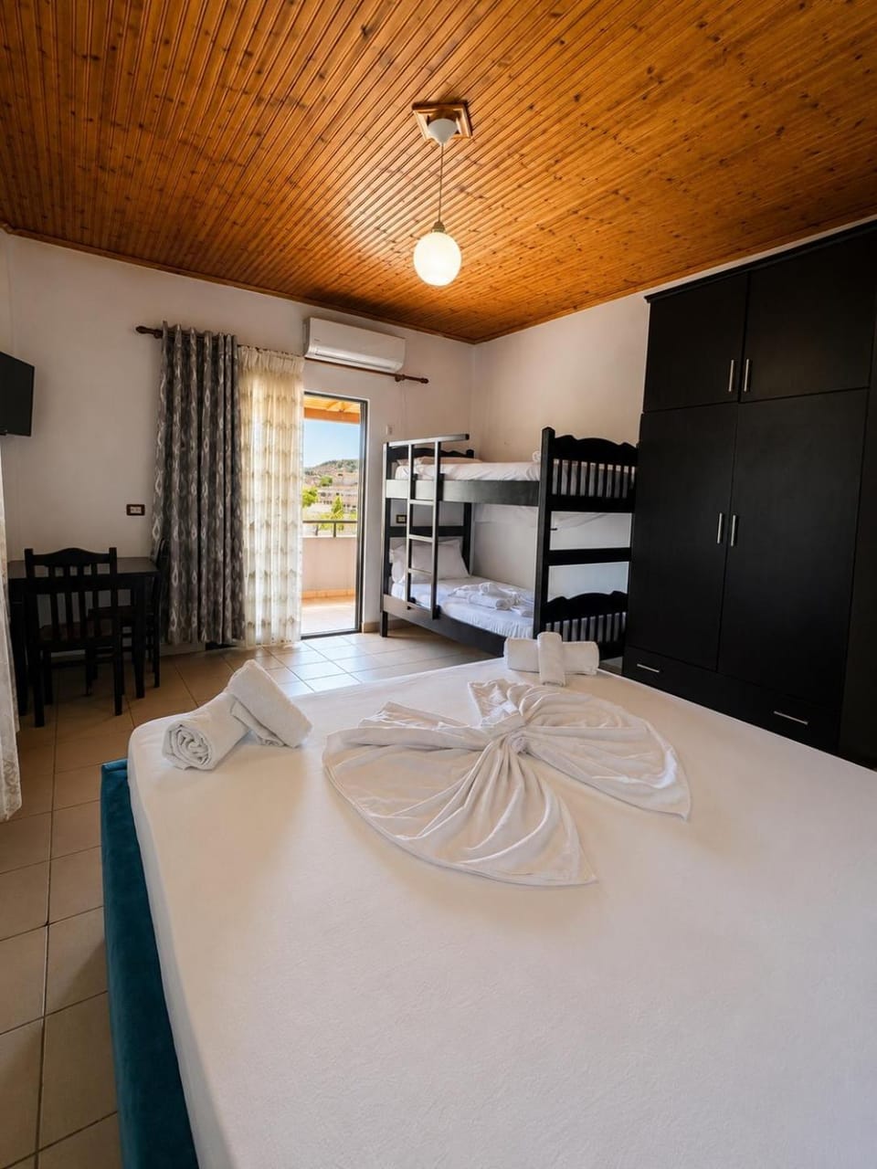 Bed, Photo of the whole room, Bedroom, towels