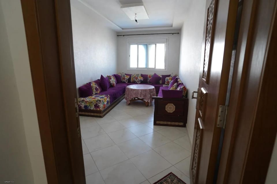 Charming 2-Bedroom Apartment with Pool View and Balcony Apartment in Tangier-Tétouan-Al Hoceima