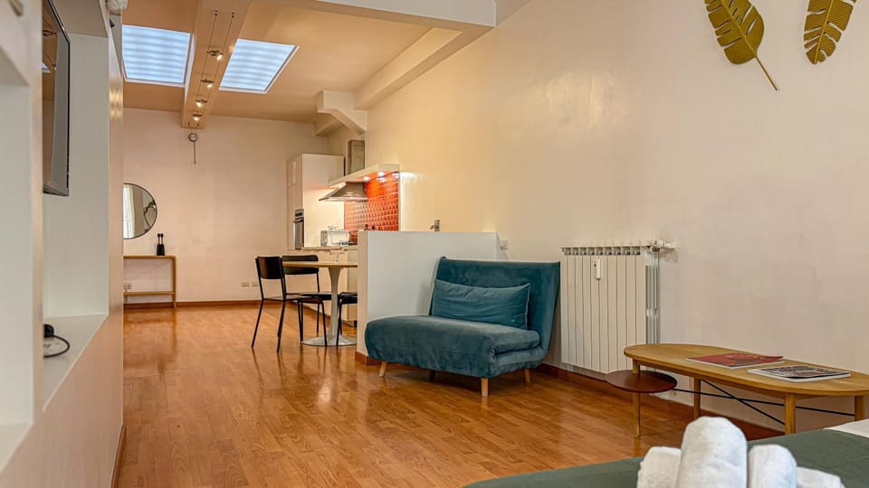 Kitchen or kitchenette, Seating area