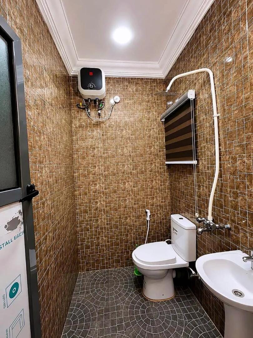 Shower, Toilet, Bathroom
