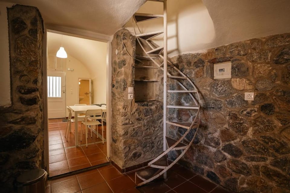 Authentic Santorini Home - Emporio Village by ΜΡS House in Santorini