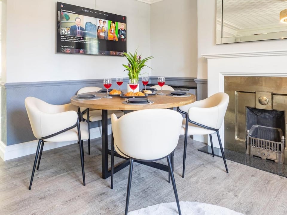 Easthorpe - 3 ensuite bedrooms in central Bakewell House in Bakewell