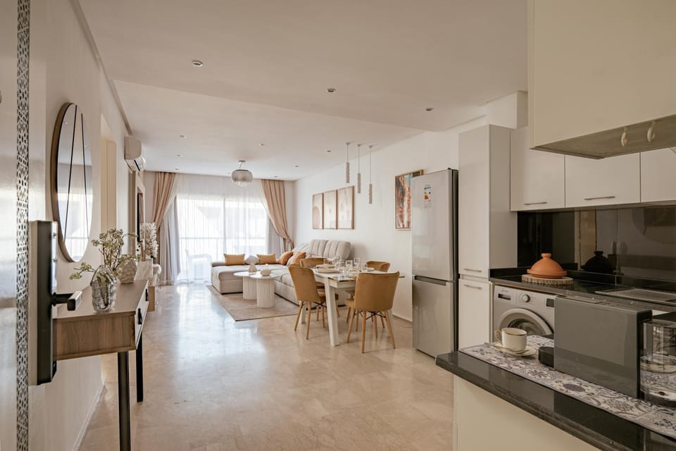 Coffee/tea facilities, Kitchen or kitchenette, Living room, Seating area, Dining area, minibar, oven, pet friendly, stove, toaster