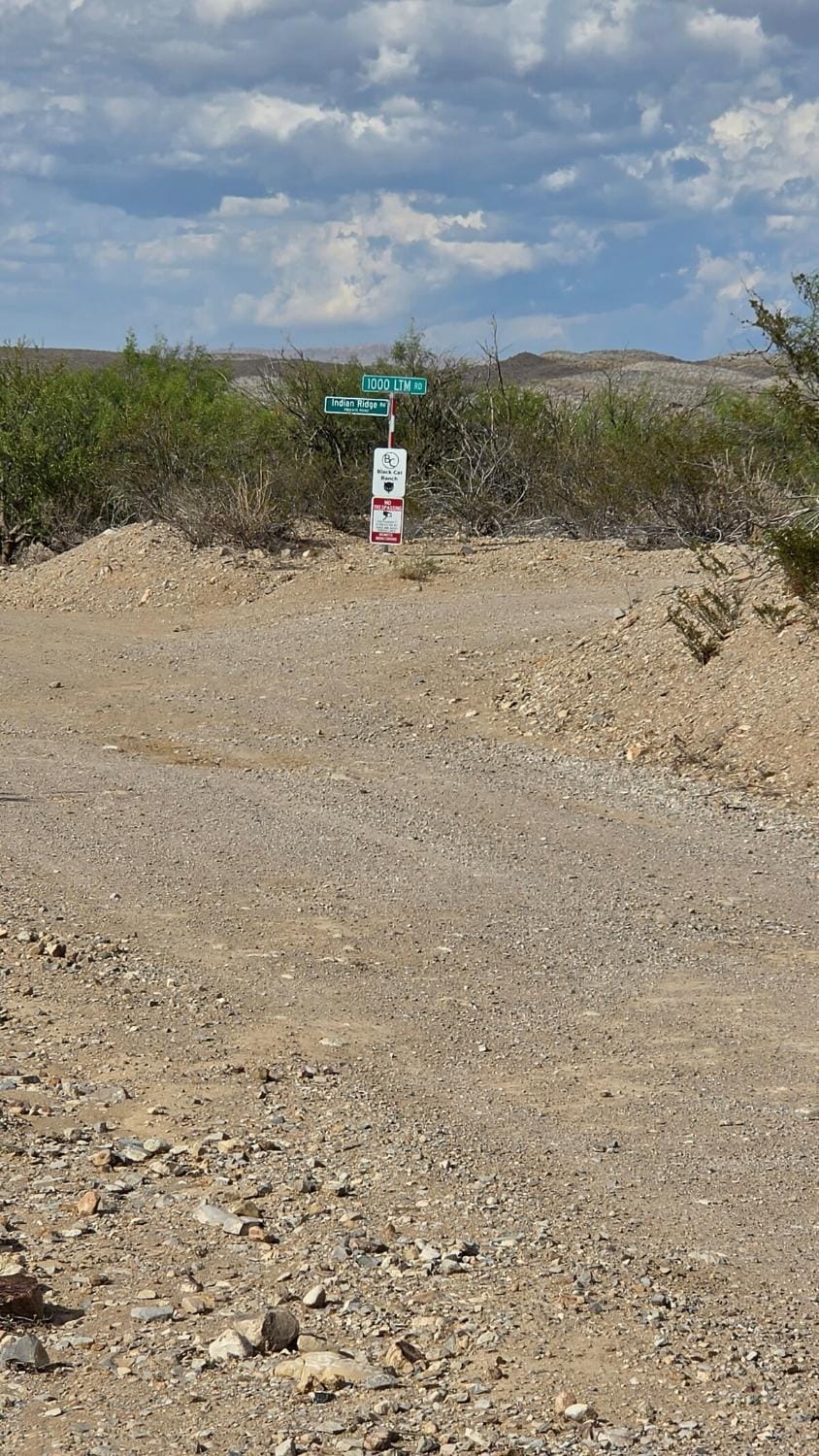 Wildlife BBQ, Stargazing Black Cat Ranch Awaits House in Big Bend National Park