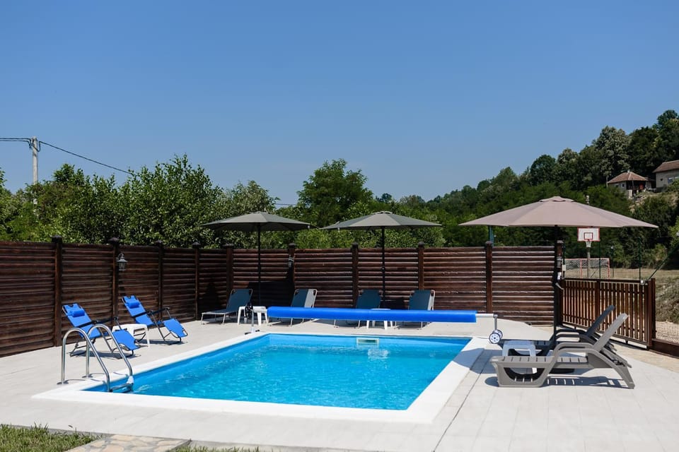 Swimming pool, Swimming pool