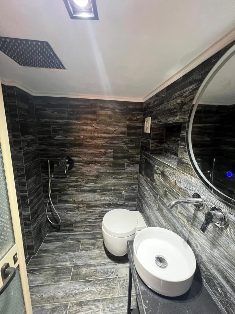Sun Hill Oasis Apartment in Tirana