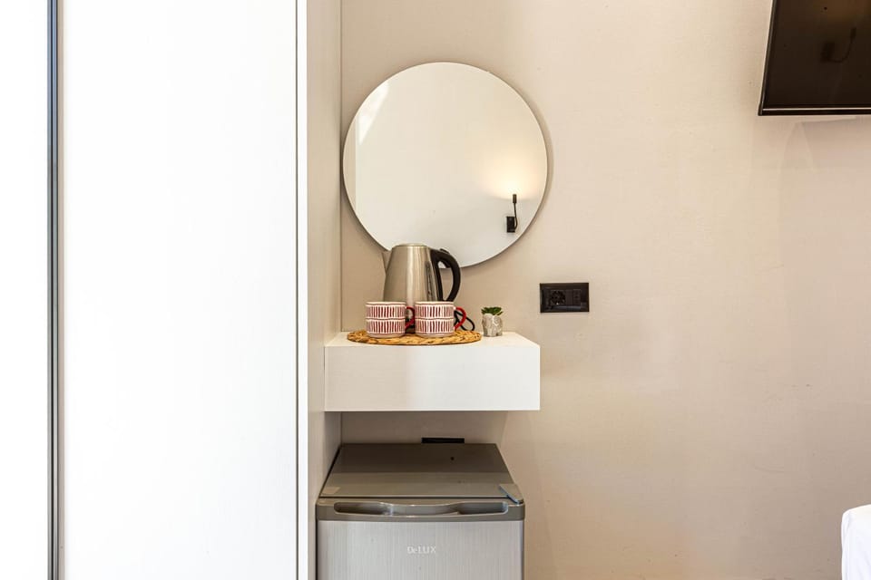 Lian Suite 7 - Deluxe Double w Balcony, Parking --- BRAND NEW - Lungomare 3 min walk Apartment in Vlorë