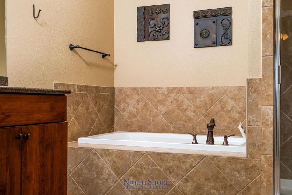 UNIT 2114 - 22 Panoramic Lake View on Lake Travis Apartment in Lago Vista