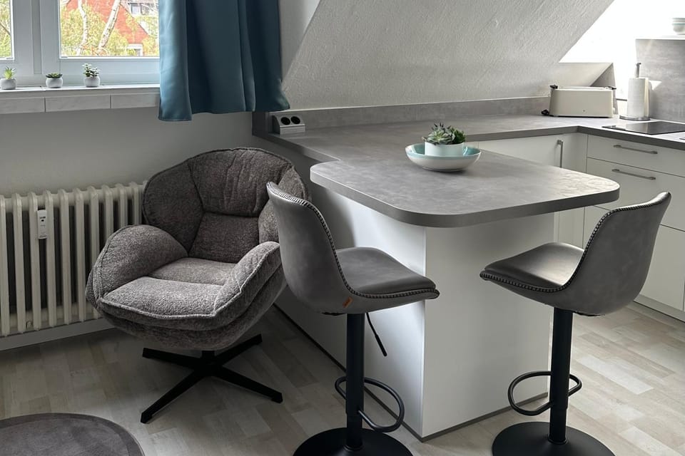 Seating area, Dining area