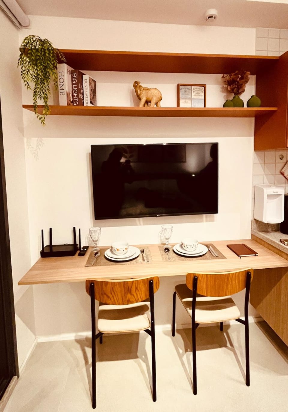 TV and multimedia, Dining area