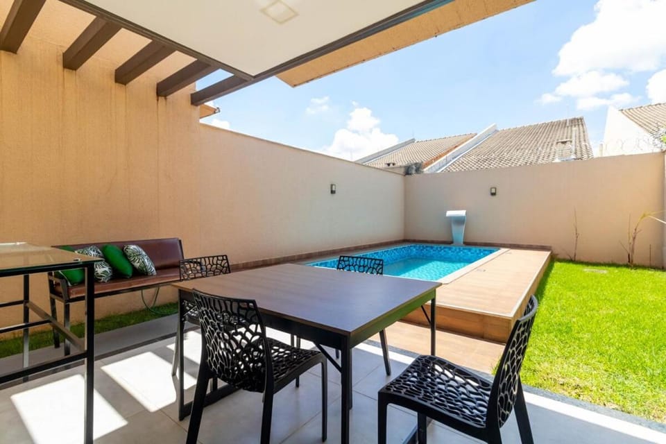 Casa II Piscina Hidro e Churras House in Goiania