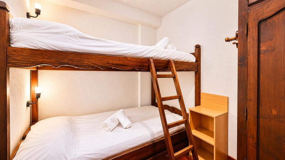 Hostdomus - Pietra Luna House Apartment in Sestriere