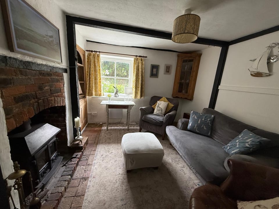 Daisy Cottage House in Suffolk Coastal District