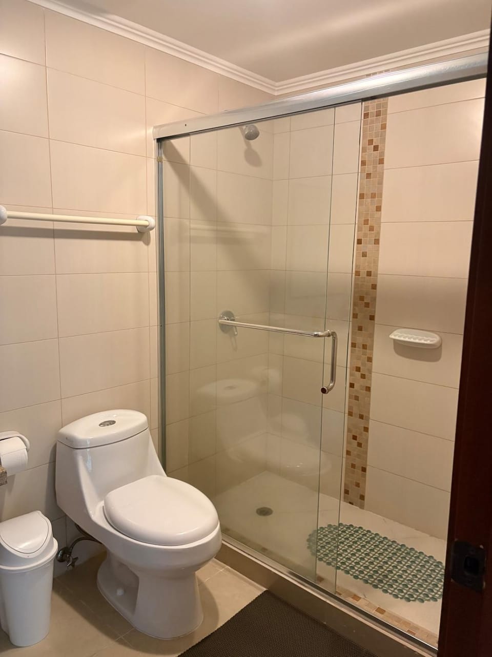 Suite in Puerto Santa Ana with views of the river and Las Peñas Apartment in Guayaquil