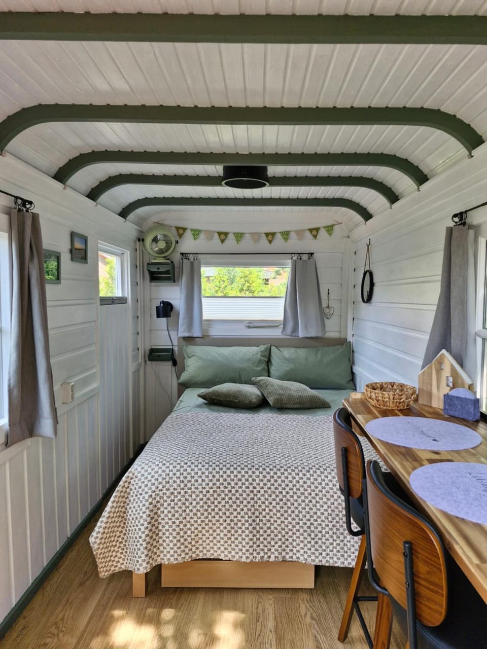 Dining area, Bedroom