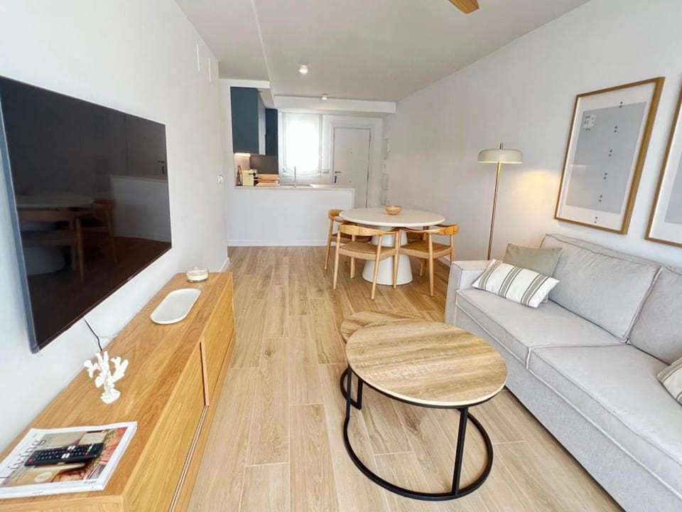Kitchen or kitchenette, Living room, Dining area
