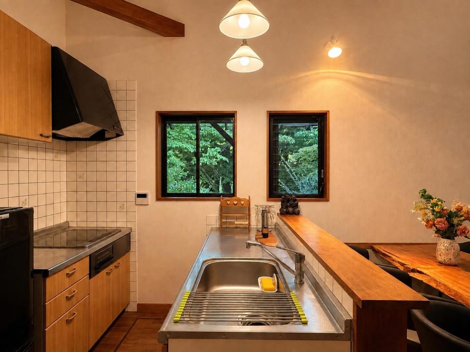 森の音 炭火BbQ 森に囲まれた隠れ家 Chalet in Shiga, Japan