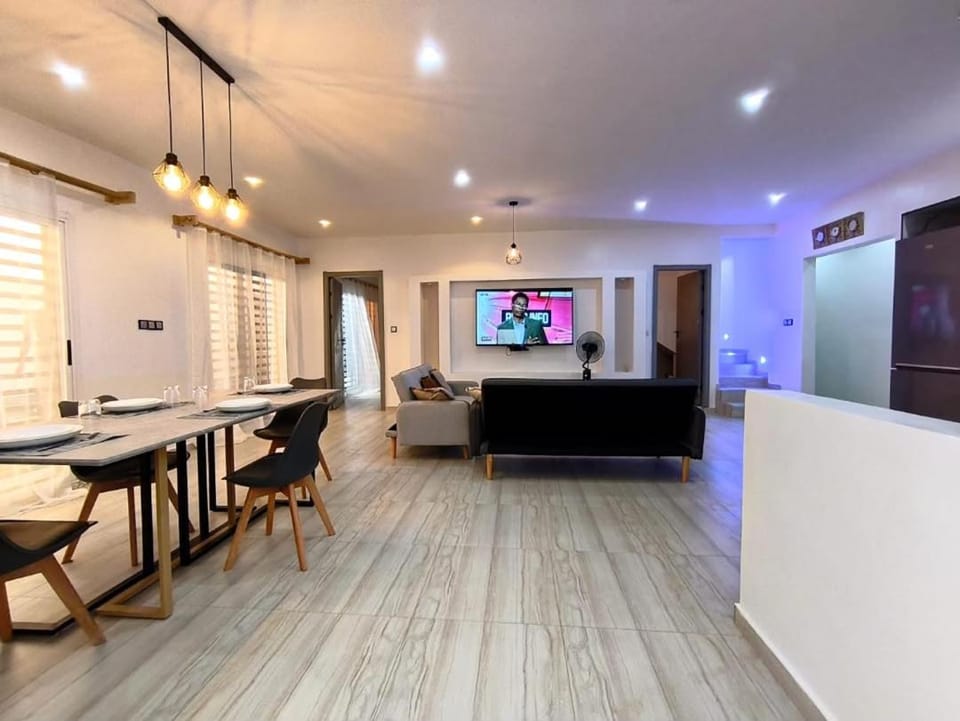 Living room, Dining area, air conditioner