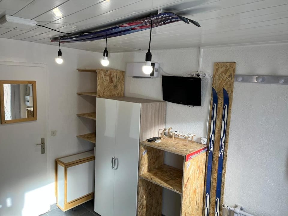 Small studio heart station Apartment in Occitanie