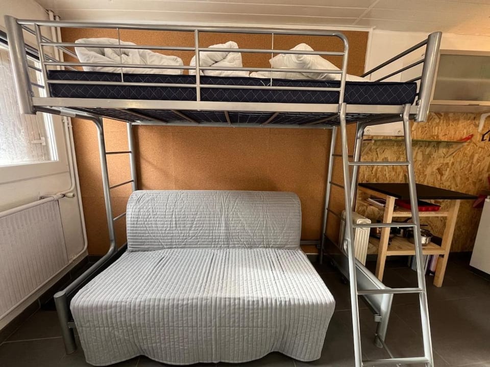 Small studio heart station Apartment in Occitanie