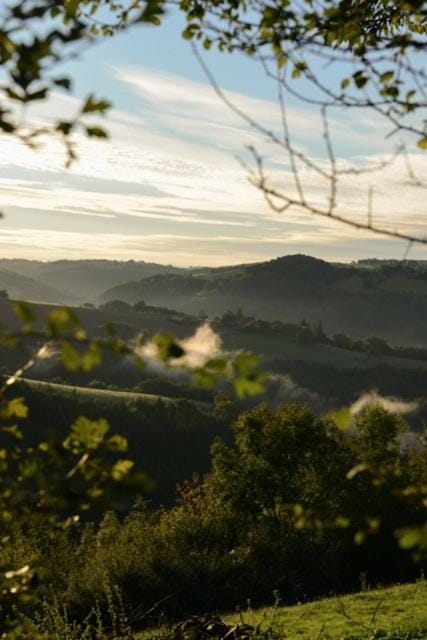 Tente de glamping avec piscine Luxury tent in Occitanie