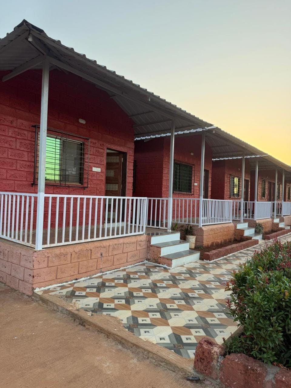 Property building, Day