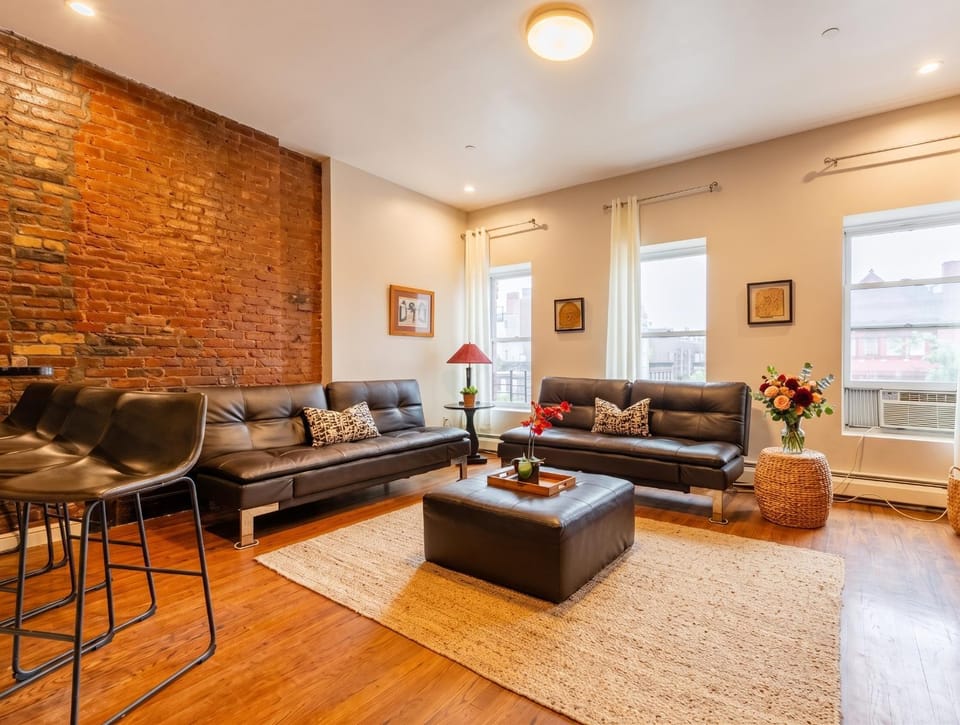 Living room, Seating area