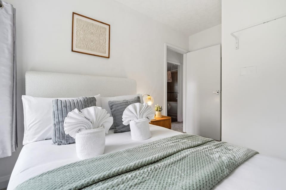 Bed, Bedroom, wardrobe