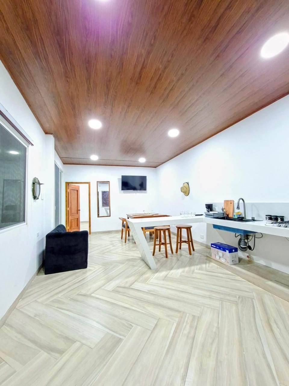 TV and multimedia, Living room, Dining area