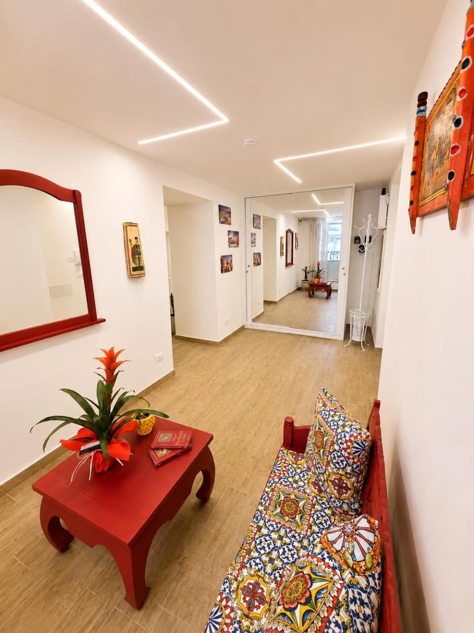 Communal lounge/ TV room, Living room, Seating area