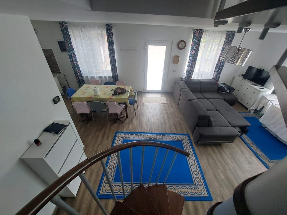 Living room, Seating area, Evening entertainment