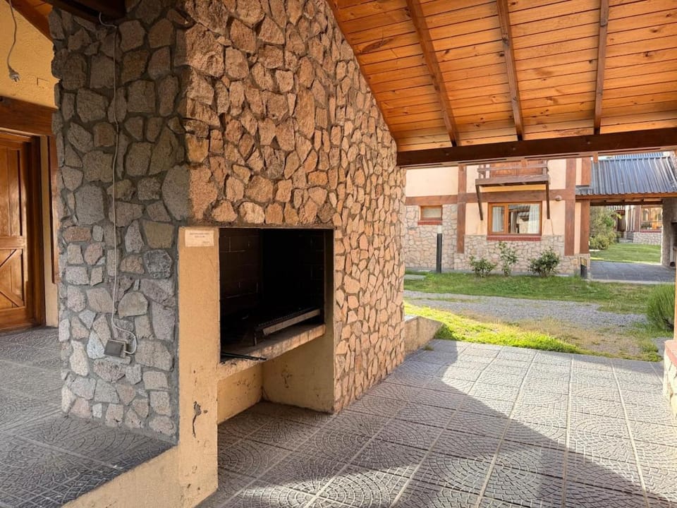 Cabaña individual Ayelen Andina 2 habitaciones con pileta Campground/ 
RV Resort in Esquel