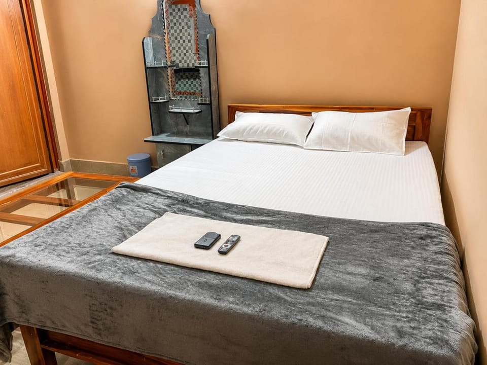MB SURIYA lodge & homestay Vacation rental in India