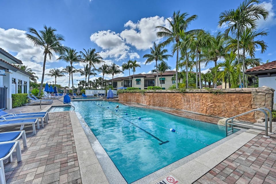 Your Dream Vacation Awaits in Naples! Luxury Condo House in East Naples
