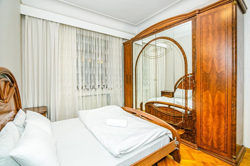 Bed, Photo of the whole room, Bedroom, towels, wardrobe