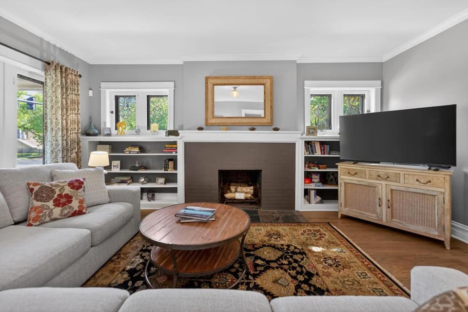 Your Chicago Retreat House in Rogers Park