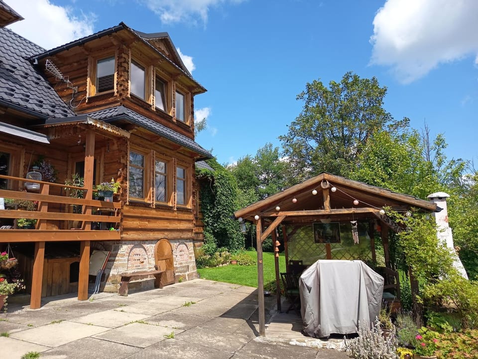 Property building, Garden, Garden view
