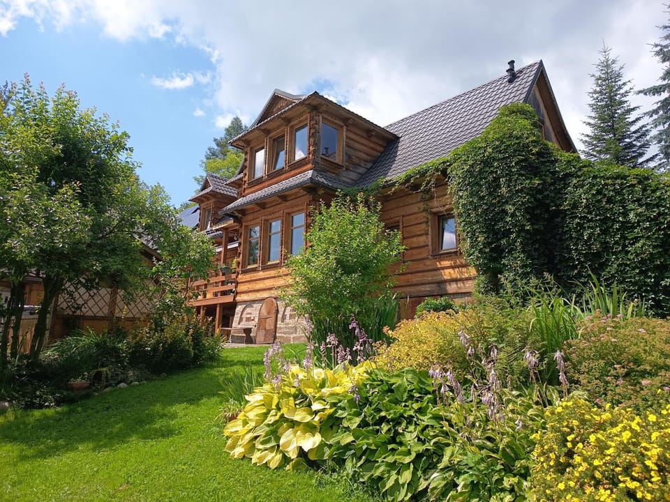 Property building, Garden, Garden view