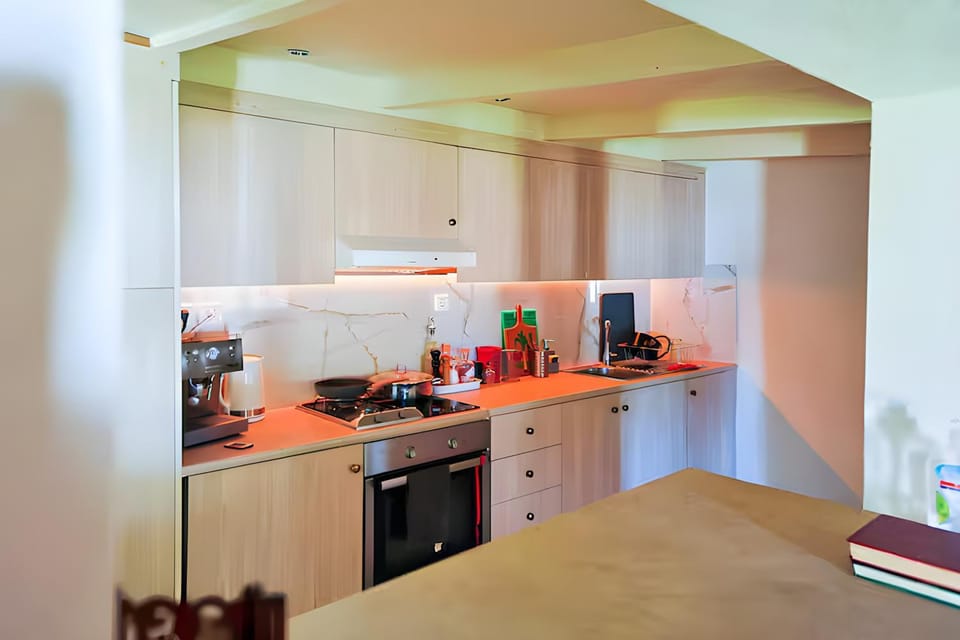 PeachPine Loft - Escape Near Sea & Athens Airport Apartment in Decentralized Administration of Attica