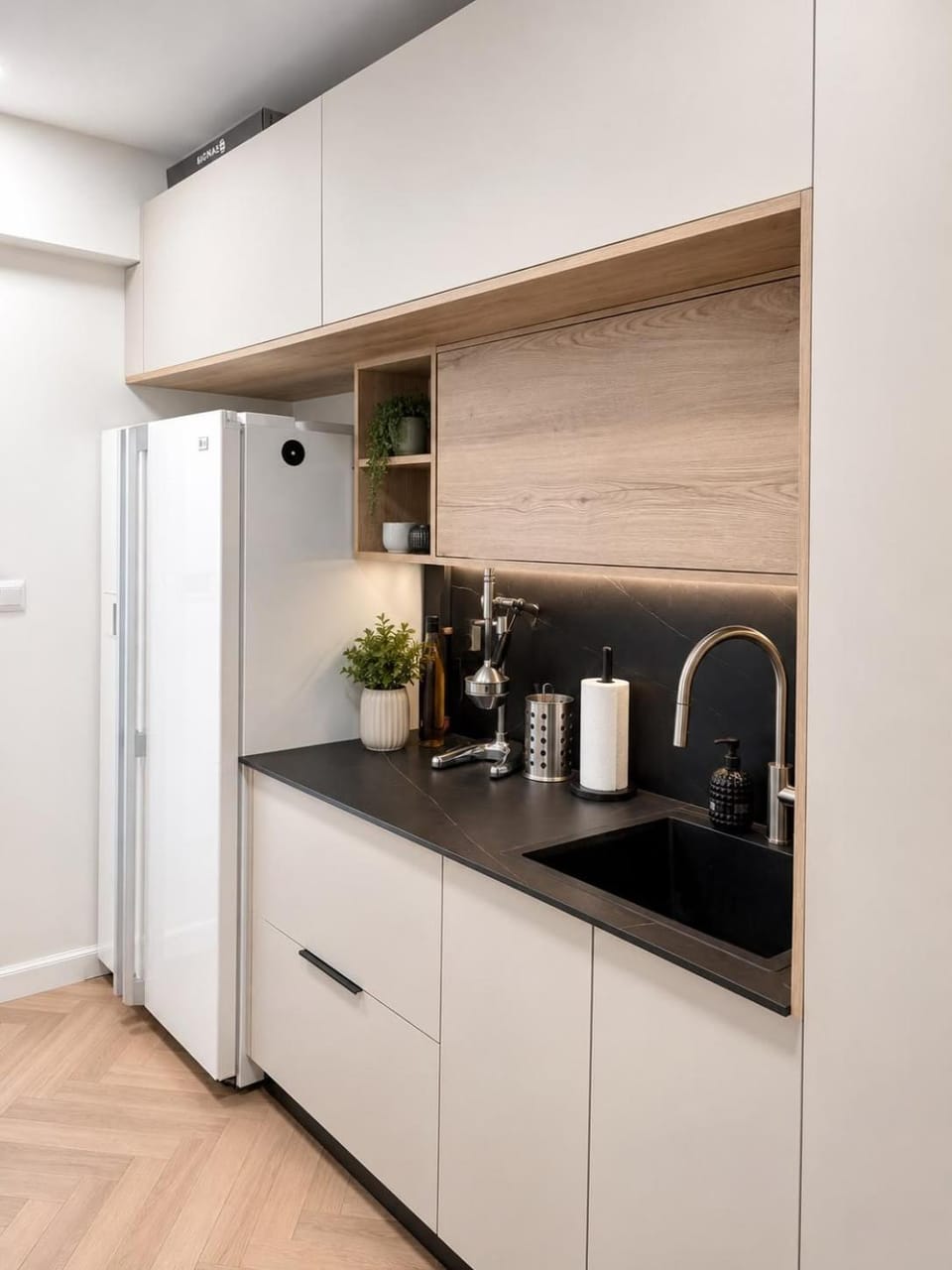 Kitchen or kitchenette