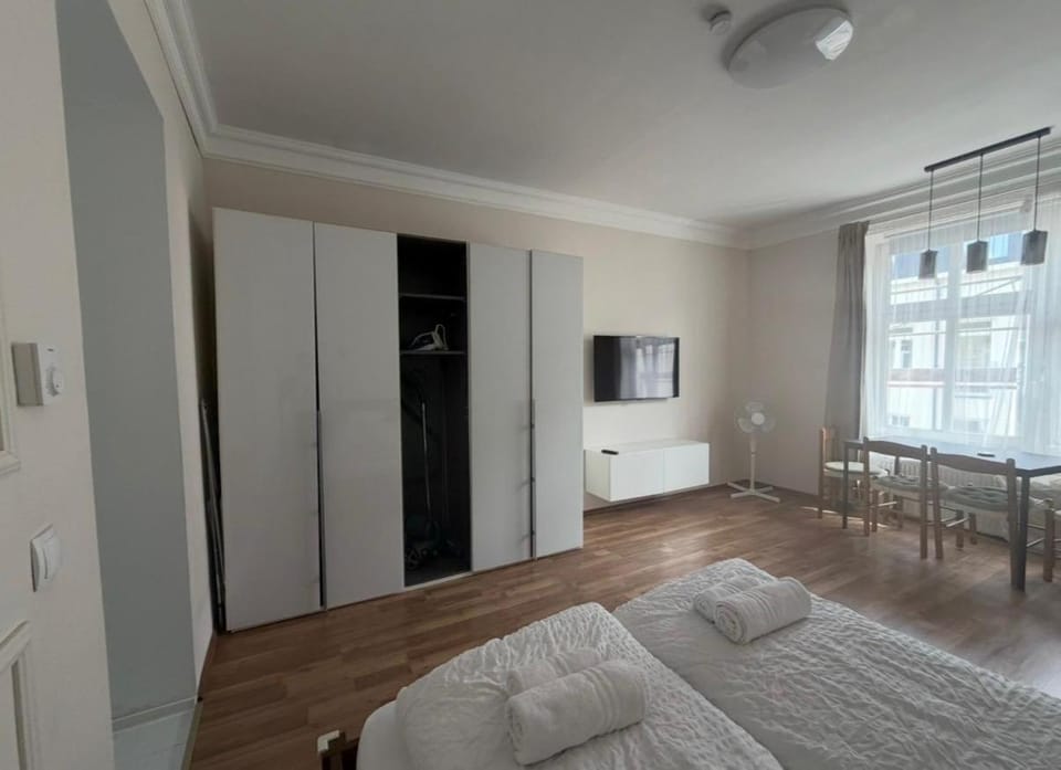 Bright & Cozy Apartment - 15 min from City Center Apartment in Vienna