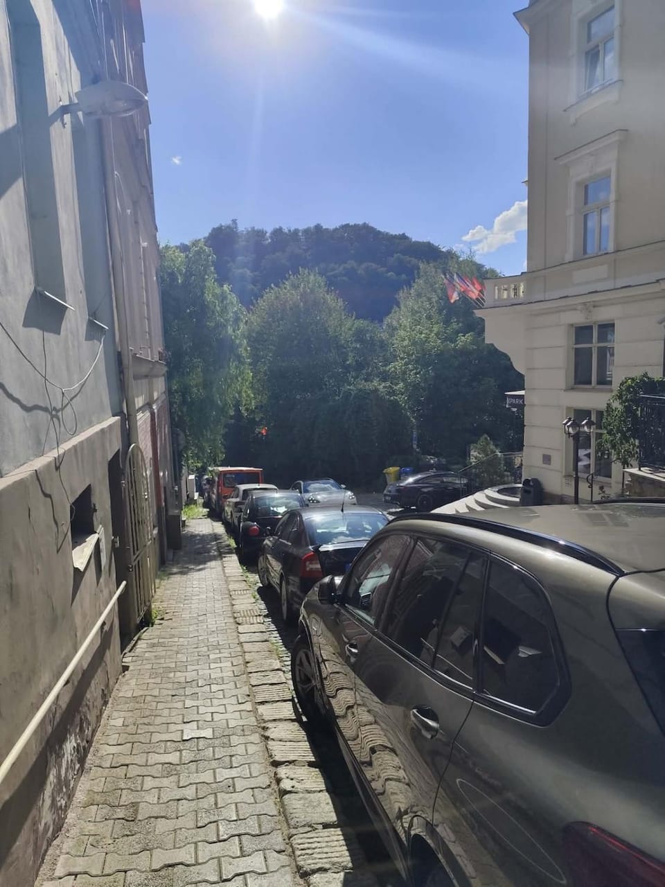 Neighbourhood, Street view, Location, Parking