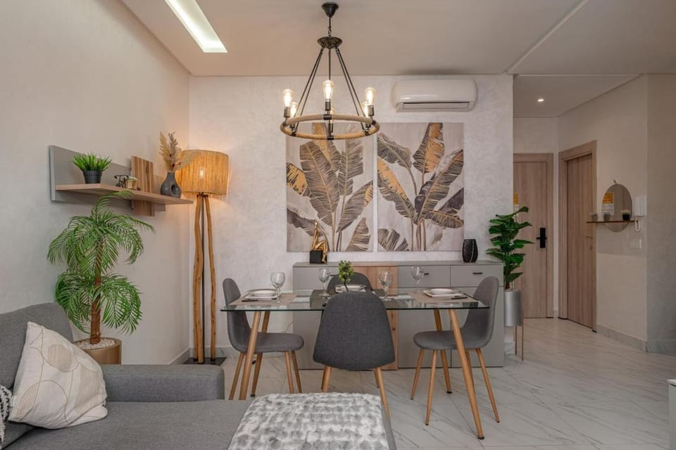 Luxury Studio Piscine Downtown WiFi AC Apartment in Marrakesh
