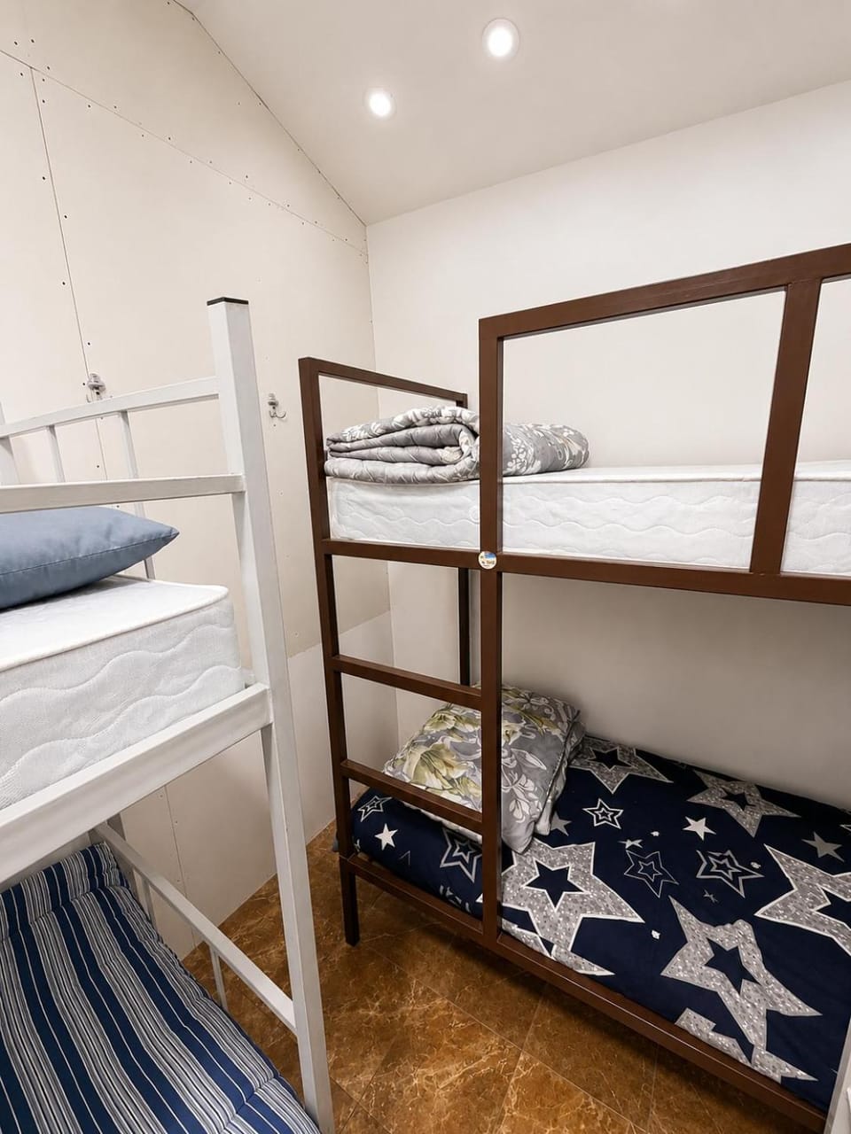 Bed, Photo of the whole room, Bedroom, bunk bed